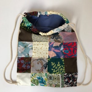 Mochila con cordón de patchwork imagen 2