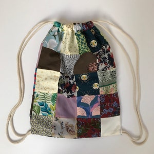 Mochila con cordón de patchwork imagen 3