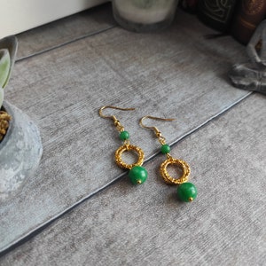 Boucles d'oreilles pendantes dorées avec perles en jade naturelle, crochet en acier inoxydable image 9