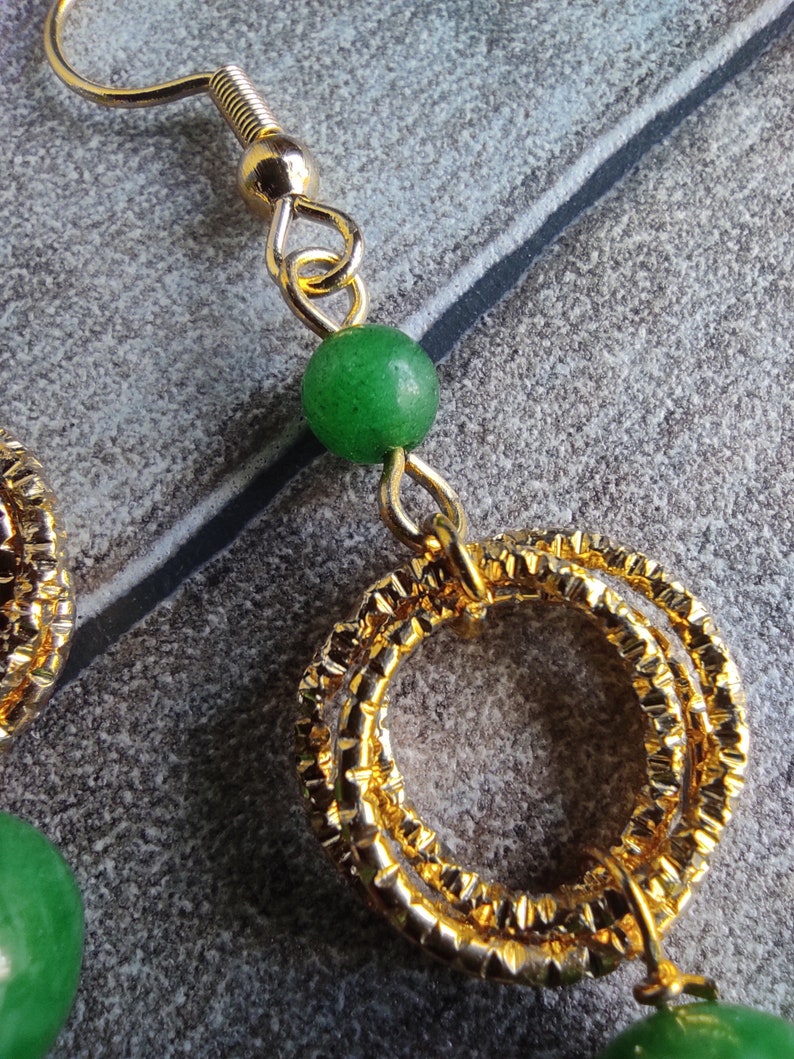 Boucles d'oreilles pendantes dorées avec perles en jade naturelle, crochet en acier inoxydable image 7