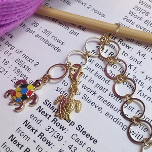 Chain row counter, knitting counter, gold turtle design