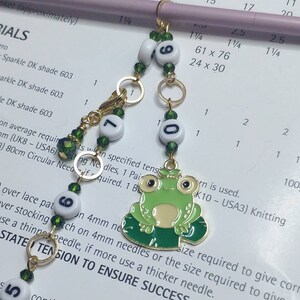 Row counter, chain counter for knitting, frog design