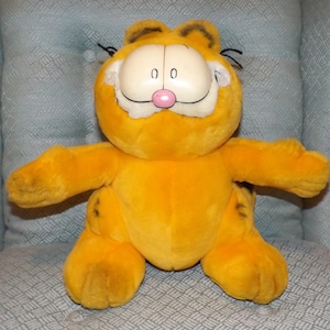 LARGE Huge Garfield Plush Vintage PAWS Toy Weird Unique 13&quot; x 15&quot; Rare Collectible Collector 80s Odd Retro Garf Combine Shipping Licensed