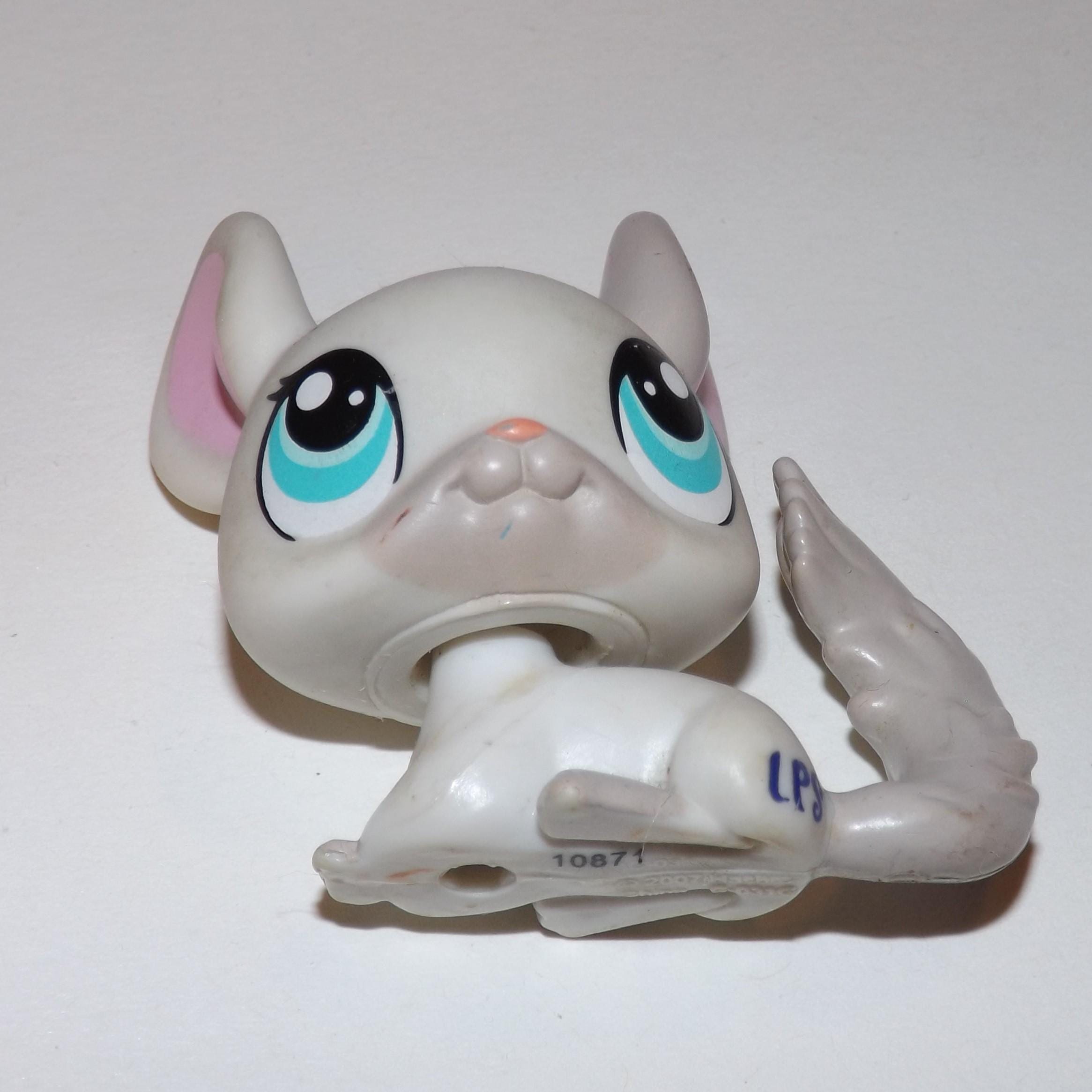 White Chinchilla #1401 Littlest Pet Shop G1 Generation LPS authentic  vintage 2000s y2k collectible Original Sitting Rare Blue Eyes
