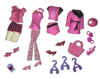 Vintage Polly Pocket Outfit 22 piece Lot Set Tops Bottoms Accessories Rubber Clothing Set Dress-up Dolls y2k Mattel 2000s authentic bundle