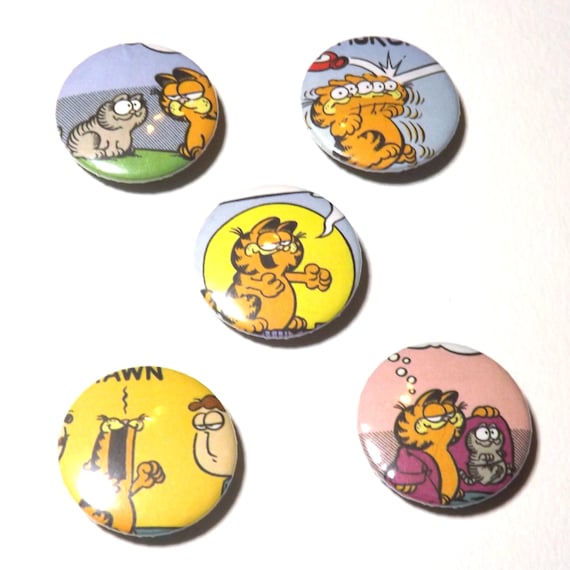 Blind Bag Garfield Upcycled Pinback Buttons - Recycled Comic, Set of 5 - Random, Blind Box