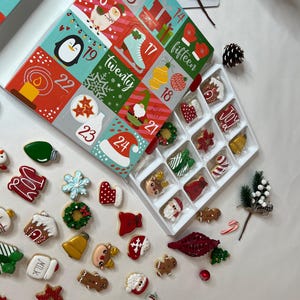 Christmas Advent Calendar - Contains 24 Mini Sugar Cookies