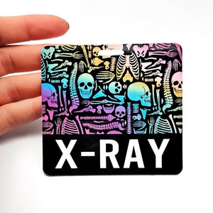 Badge léger Buddy - Badge recto-verso - Xray Badge Buddy - Buddy badge radiologie - Cadeau tech rayons X - Marqueur radiographique Parker - Super fin