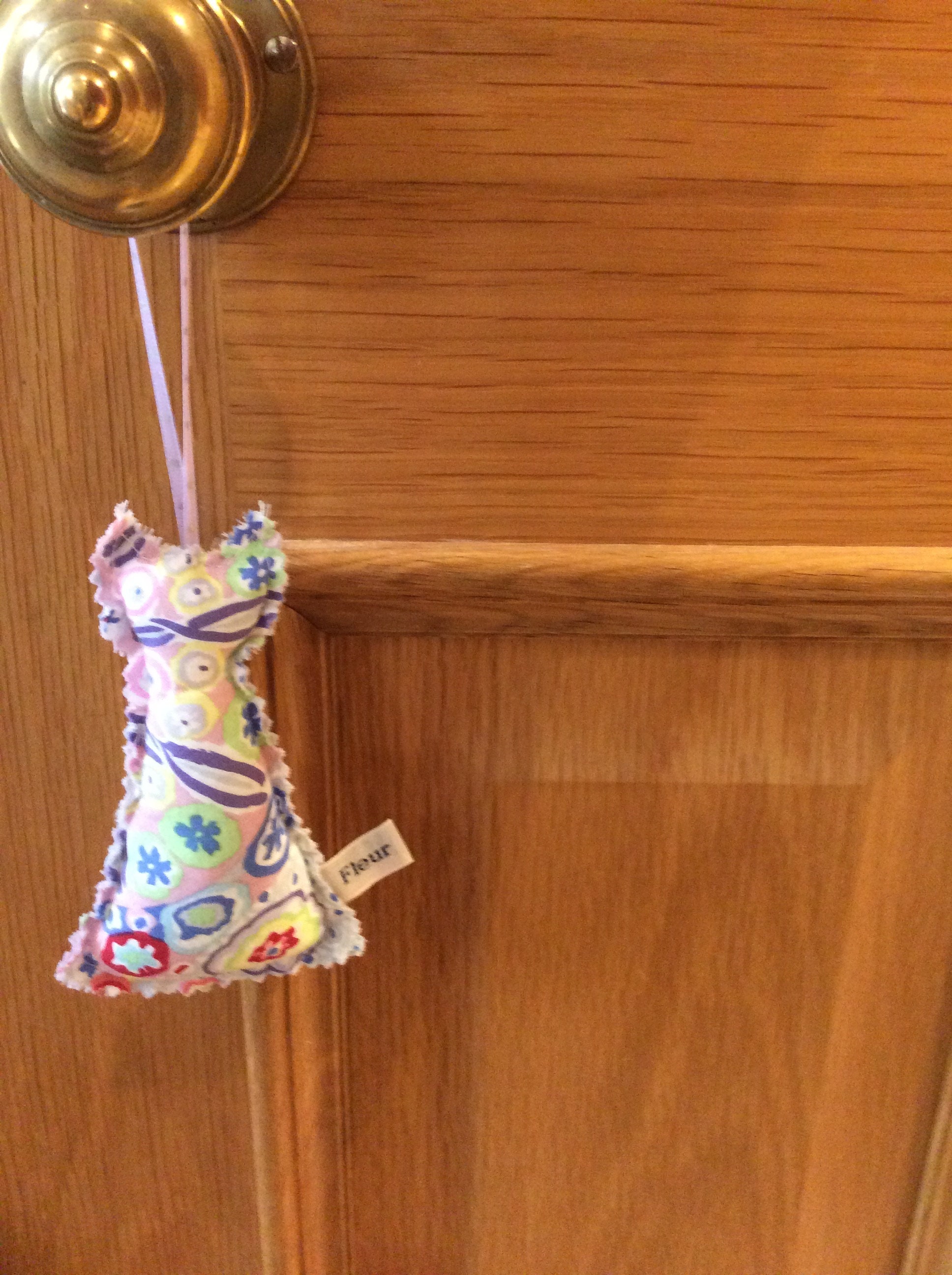 Cat Door Hanger/Decoration Abstract 8cmWx13cmHx2cm 100 Etsy