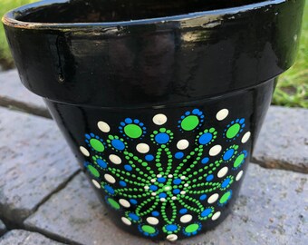 Mandala dot art maceta pintada a mano