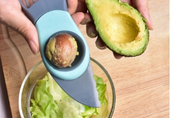 Avocado Slicer 3 in 1 Avocado Peeler Avocado Knife Multifunctional