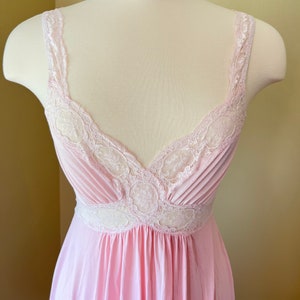 Vintage Olga Bodysilk Pink Nightgown 70's Size Medium, Style 9294 w Stretch Lace Detail Full Sweep Nightdress