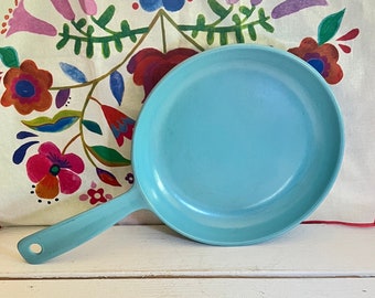 Vintage Prizer-Ware USA 8.5" Turquoise Enameled Cast Iron Skillet CS-858- 1950's HTF Frying Pan