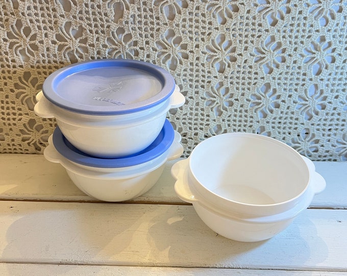 Tupperware Butterfly Tupperware One Touch Butterfly White Bowls 2514 With Blue Lids 2423 ...
