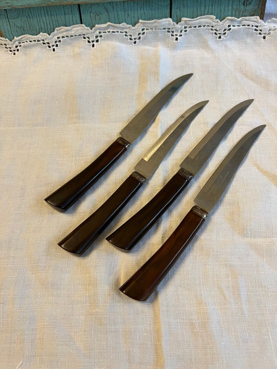 Bakelite Serrated Steak Knives Set of 4 Vintage W Richardson