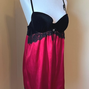 Vintage L Ambrielle Red Satin Black Velvet Chemise