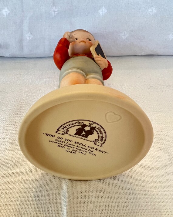 マーベルルーシーアトウェル memories of yesterday Lucie Attwell Memories of Yesterday Figurines: Vintage Enesco