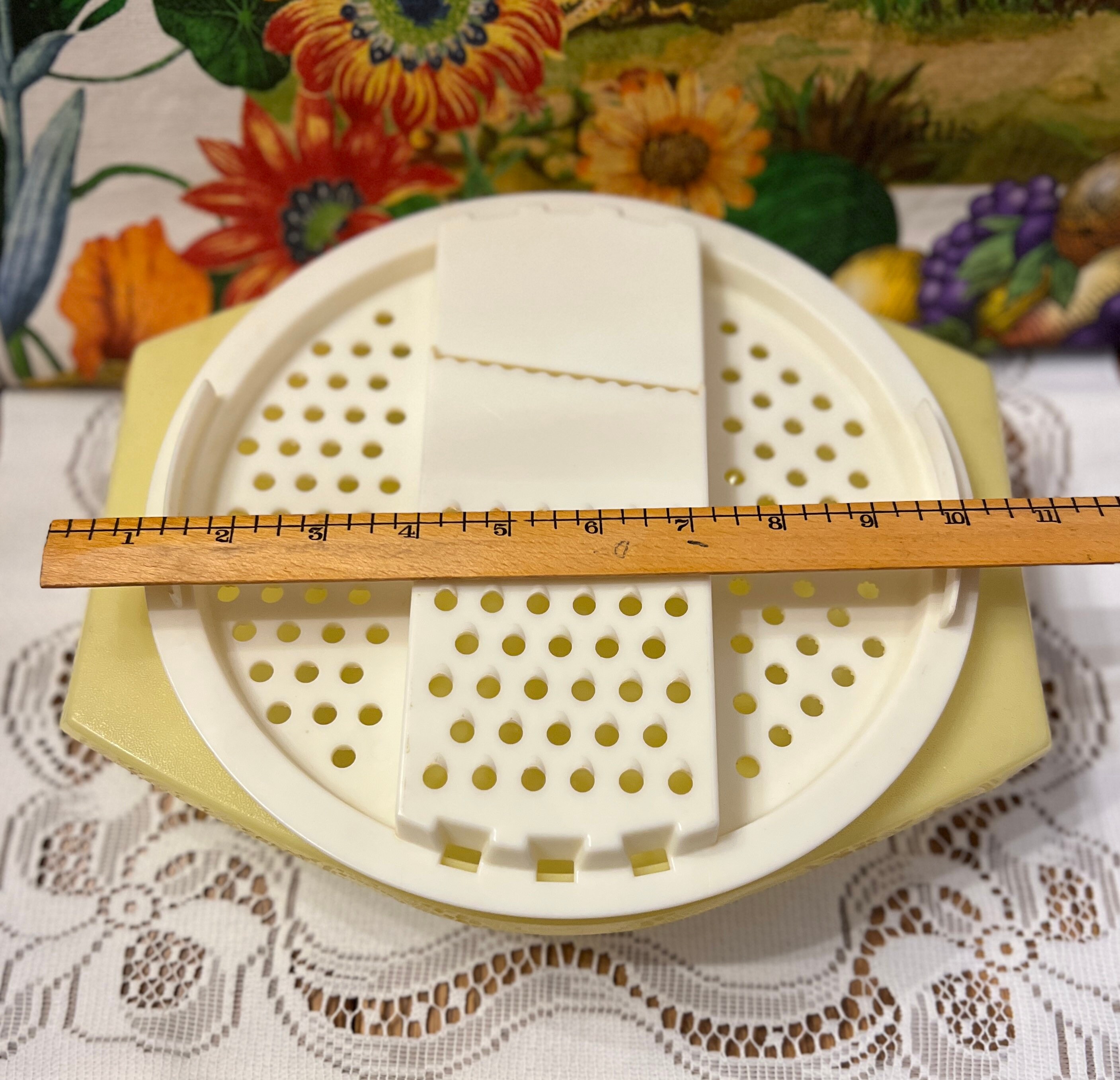 Vintage Tupperware Cheese Grater/Slicer, Bowl (876-1), Lid
