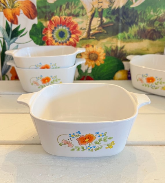 Vintage Corning Ware Wildflower Casserole Dish: 2 3/4 Cup Small