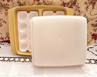 Tupperware 4 Pc Deviled Egg Keeper Harvest Gold Sheer Lid
