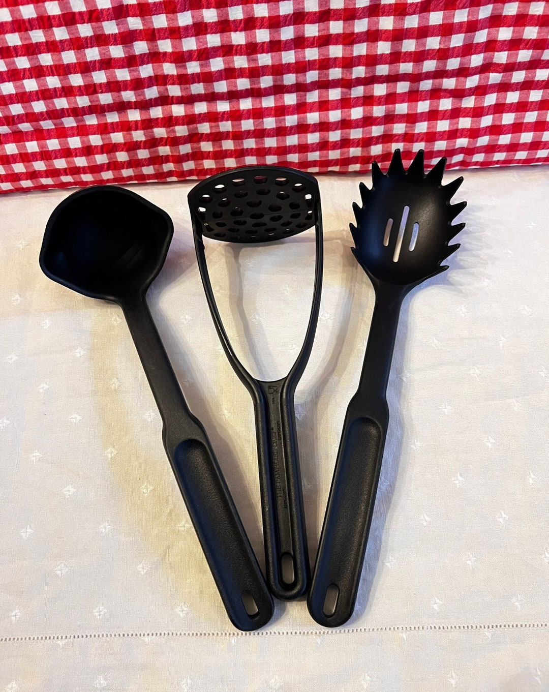 Pampered Chef Black Nylon Kitchen Utensils Ladle, Spaghetti Server