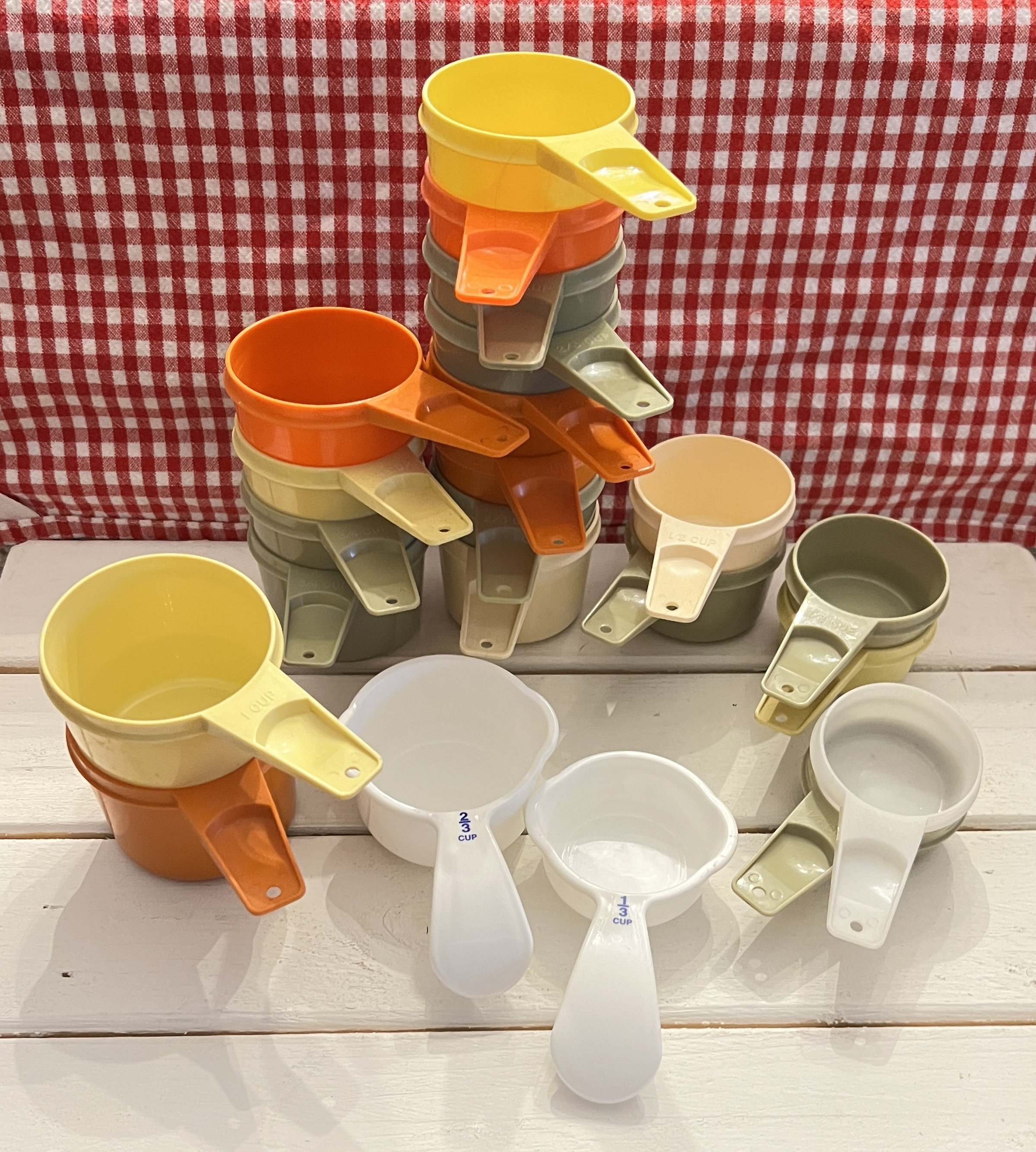 未使用⭐️Tupperware タッパーウェア　4点セット　昭和レトロ　オレンジ 未使用⭐️Tupperware タッパーウェア 4点セット 昭和レトロ