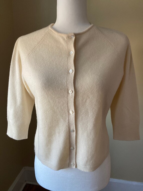 Cashmere Cardigan Med. Lord \u0026 Taylor 