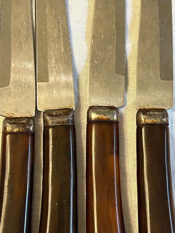 Bakelite Serrated Steak Knives Set of 4 Vintage W Richardson
