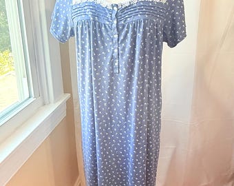 Camisón Laura Ashley M estilo Y2K: Camisón de microfibra con encaje floral azul