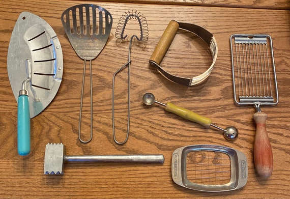 EKCO Kitchen Implements/a&j Vintage Kitchen Tools/three Piece Set/county  Kitchen Decor 