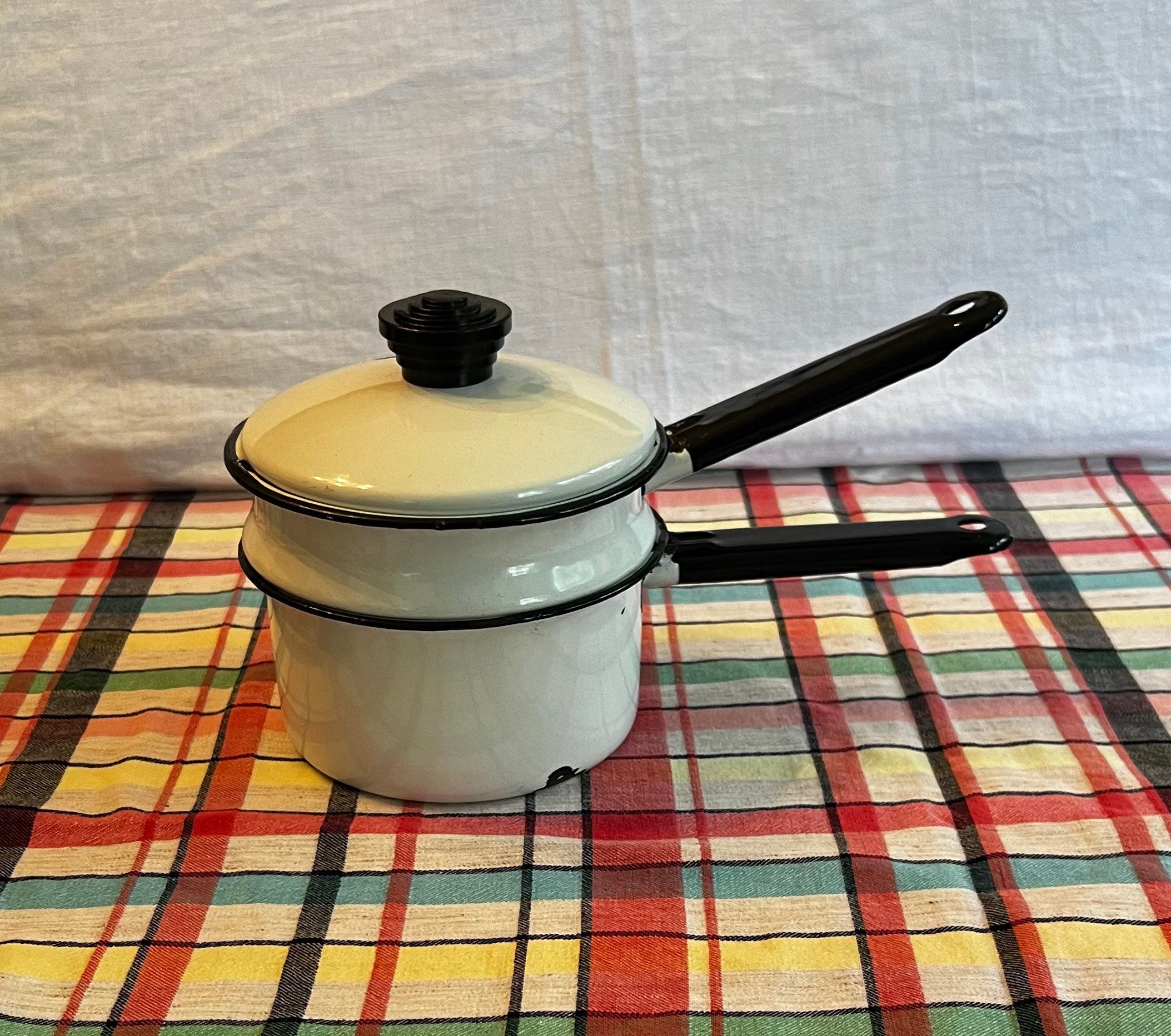 Enamelware Double Boiler Bakelite Knob 40s Black/white Chippy Metal Pan Set  Vintage Cottage Core Kitchen, Stage Prop 
