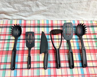 Pampered Chef Black Nylon Kitchen Utensil: Choose Your Tool