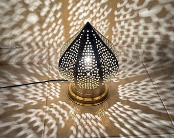 Moroccan brass table lamp, heart-shaped lamp, romantic bedside lamp, love night light, bohemian bedside lamp, boho brass lamp, boho decor.