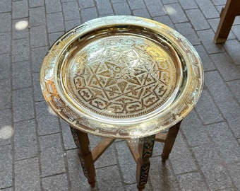 Moroccan brass table, Moroccan table in wood and brass, Marrakech Fés table made by hand, handmade table easy to arrange for any bedroom