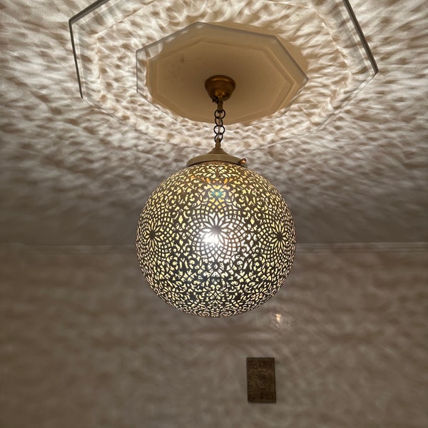 Moroccan brass pendant light, handmade moroccan ceiling light, handcrafted hanging lamp, moroccan chandelier, star burst shade pendant light