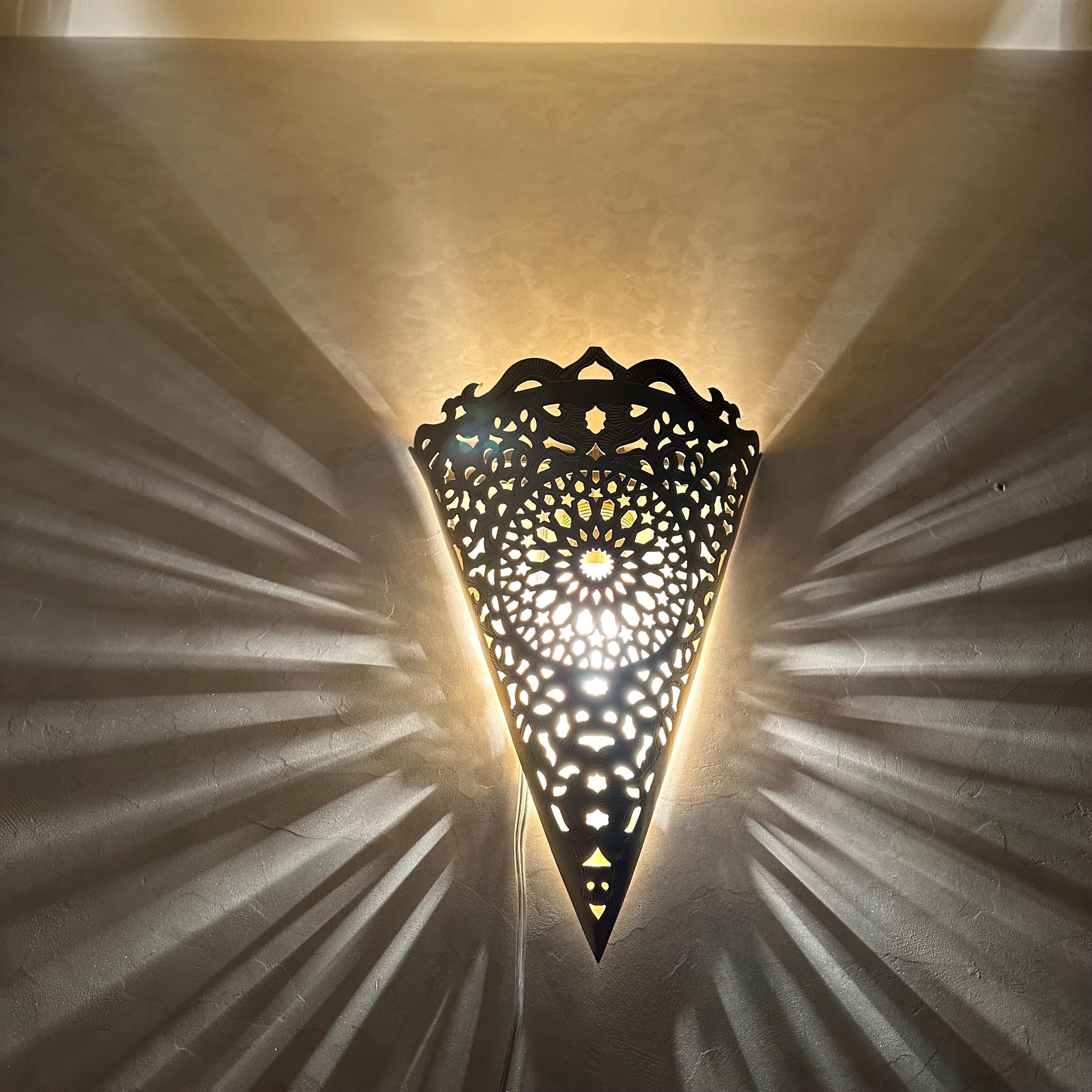 Moroccan Brass Sconce , Bronze Wall Lamp , Handcrafted Lamp