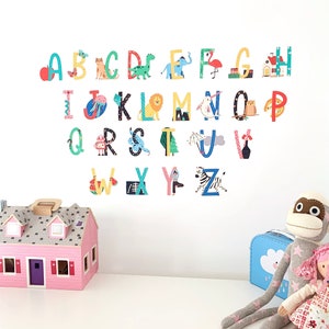 Calcomanía de pared del alfabeto, pegatinas de pared ABC para niños, calcomanías de letras ilustradas para un fácil aprendizaje de fonética, calcomanía de pared de tela extraíble Peel & Stick