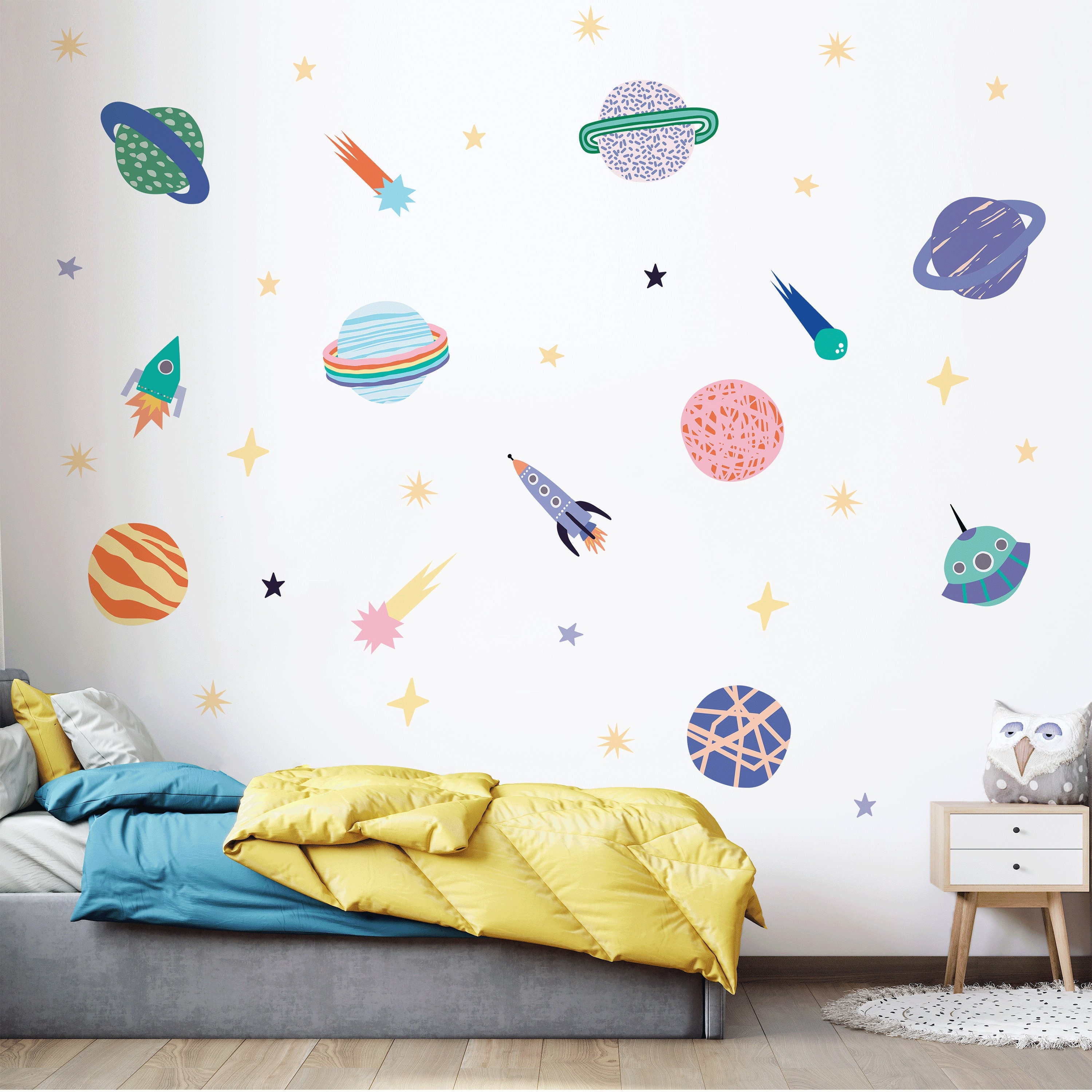 Brillez dans les étoiles sombres pour le plafond, étoiles brillantes pour  les planètes au plafond, décalcomanies murales du système solaire Galaxy  Space Nursery Stickers muraux Rocket Astro