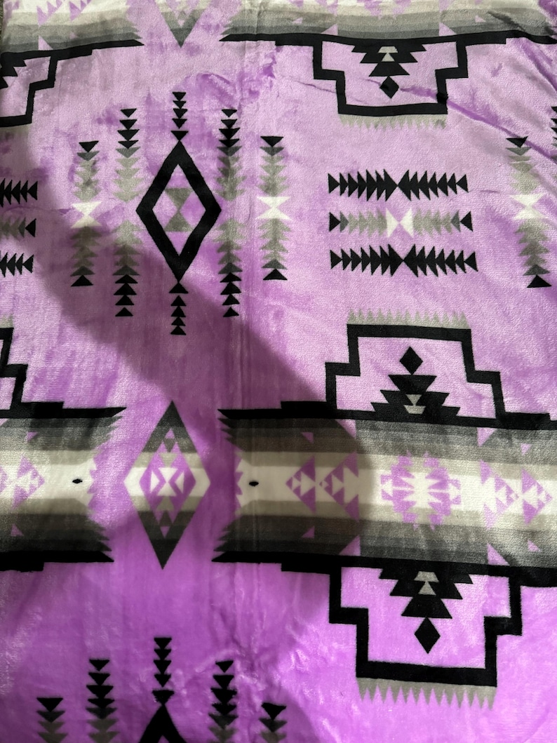 Native American Design Super Soft Queen Size Reversible Blanket image 4
