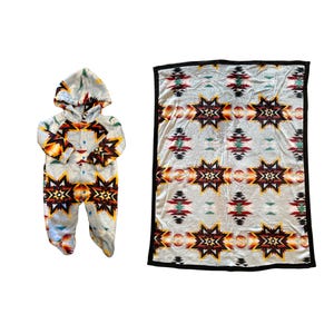 Unisex Baby Pajamas and Blanket Set, Native American Style (20"x40")