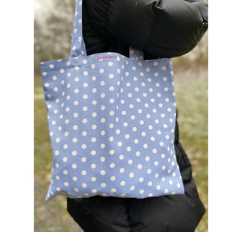 Hand-sewn cotton fabric bag with dots in blue Dots fabric bag in canvas fabric