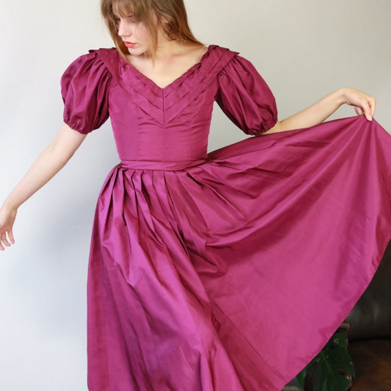 Gorgeous Vintage 50s Magenta puff sleeve evening g