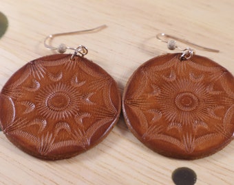 Round Natural Brown Vegetable Tanned Leather Earrings with Gold Plated Hardware with Circular Pattern