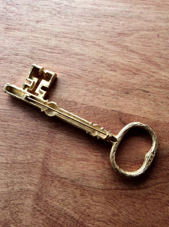 Mid Century Modern Skeleton Key Brooch Pin, overs… - image 3