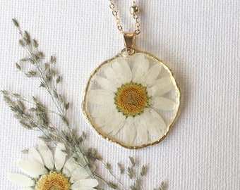 April birth flower necklace, real daisy necklace, pressed flower jewellery, real flower necklace