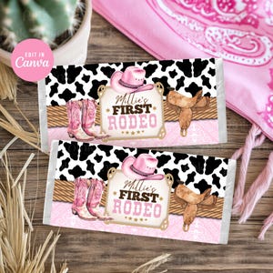 Incarto per barretta di cioccolato Cowgirl 1st Rodeo: compleanno rosa western (modello Canva modificabile e stampabile) CWG1