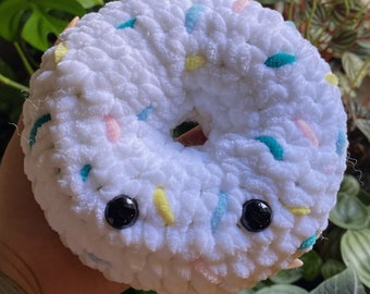 Crochet Donut Pattern - Low Sew Plushie
