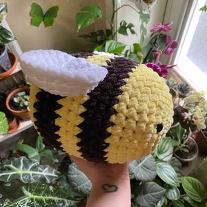 Crochet Bee Pattern - Low Sew Plushie
