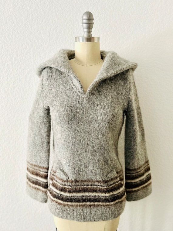 1970s Vintage Hilda LTD Wool Sweater-Pullover Hood