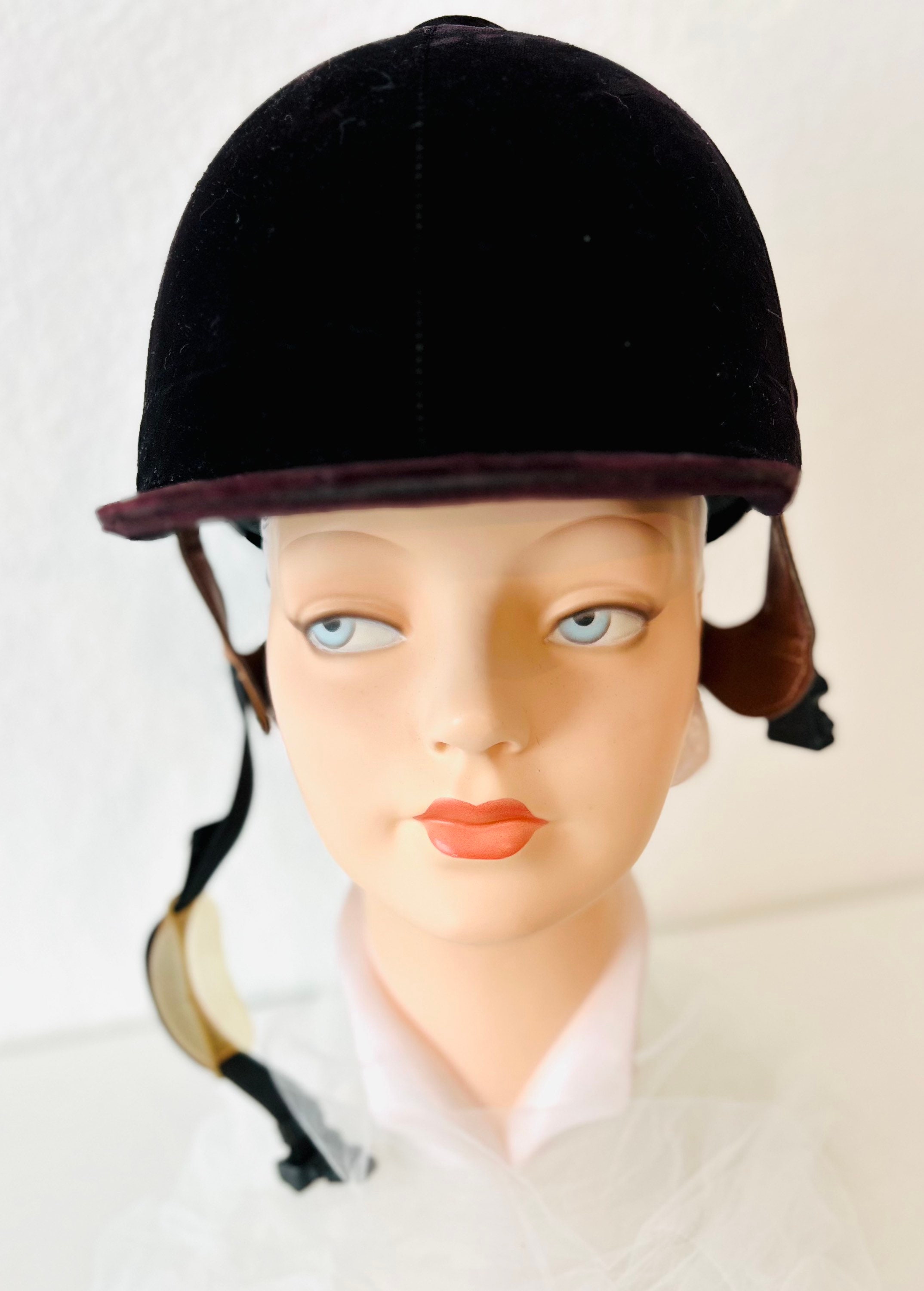 Vintage Equestrian Riding Hat/plum-black Velveteen Horse  display picture 1